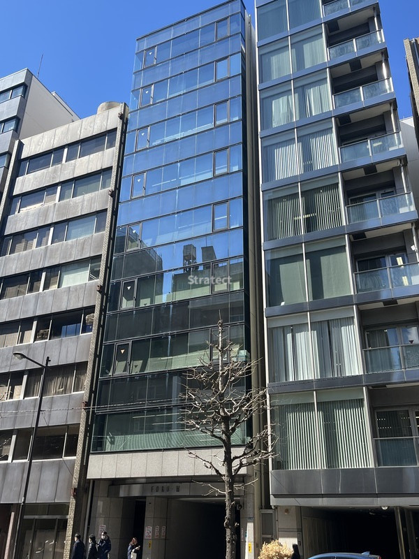 フォロ・エムビル