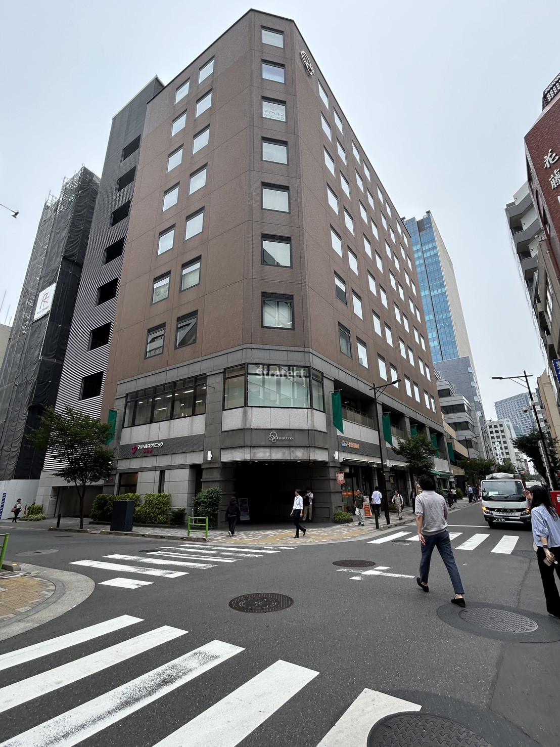 クアトロ室町ビル
