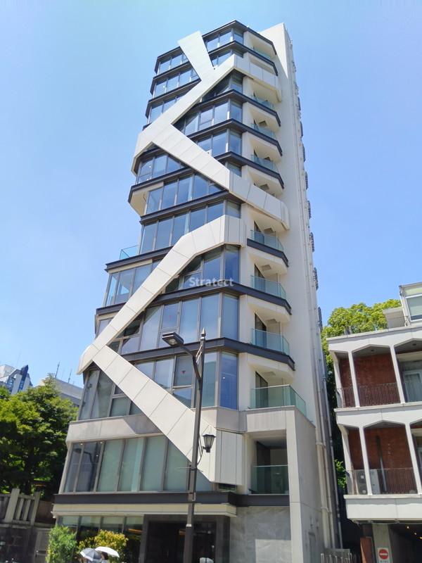 ＋ＳＨＩＦＴ ＮＯＧＩＺＡＫＡ