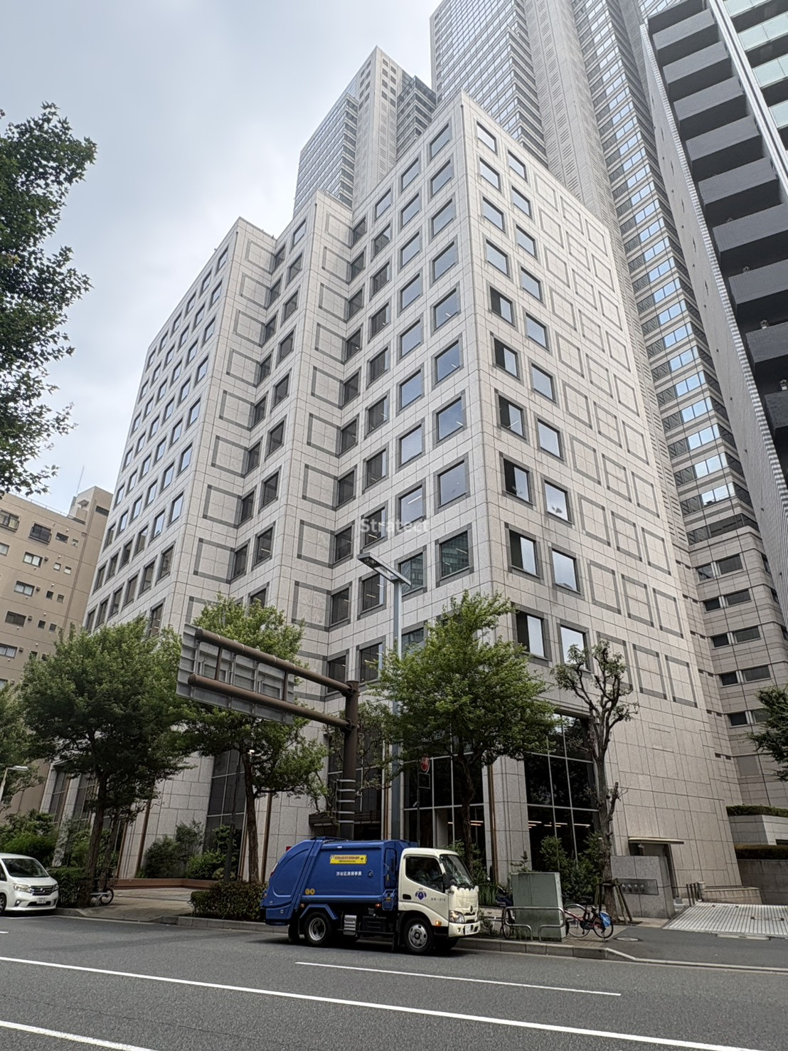 フロンティアグラン西新宿